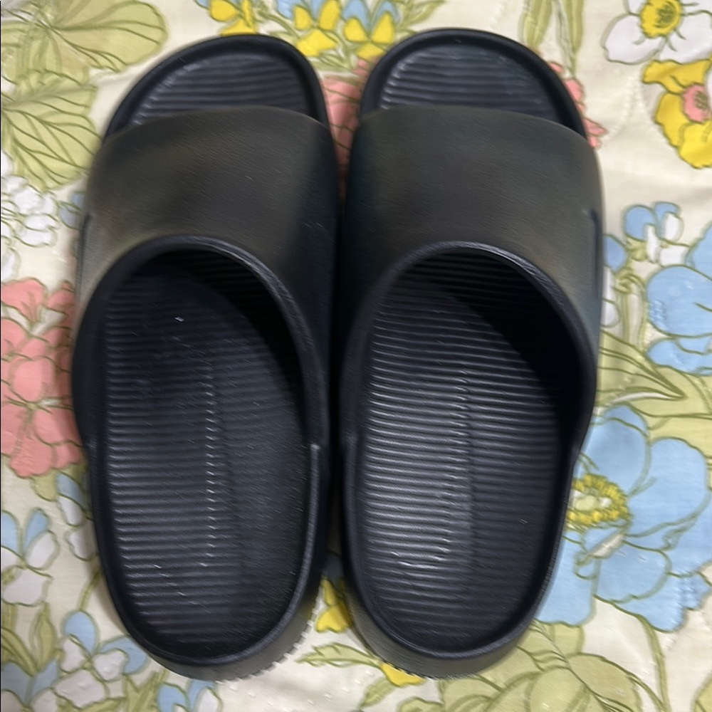 Nike Black Slide Sandals M6/W7